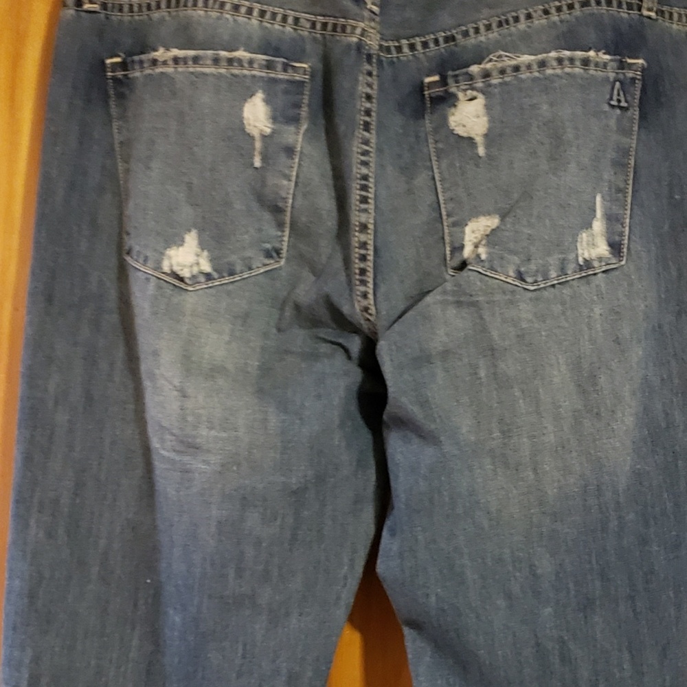 JEANS - Picture 2 of 2